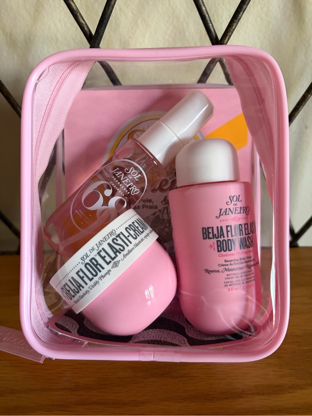 Sol de Janeiro Flor Gift Set